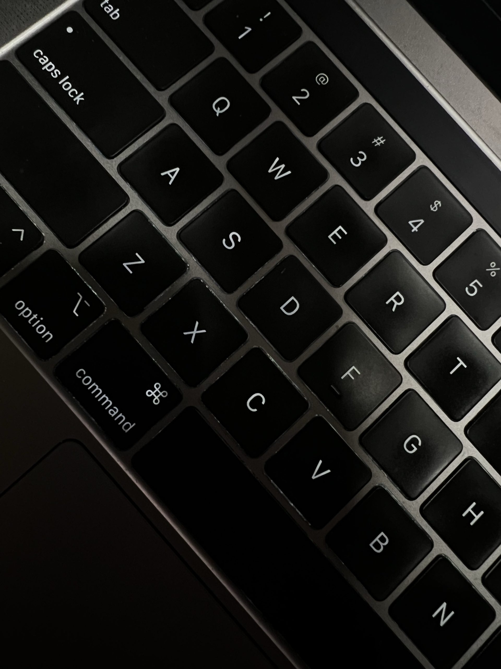 vanessa-contreras-dupe Side Tracker : comprendre ce serveur clé du marketing digital